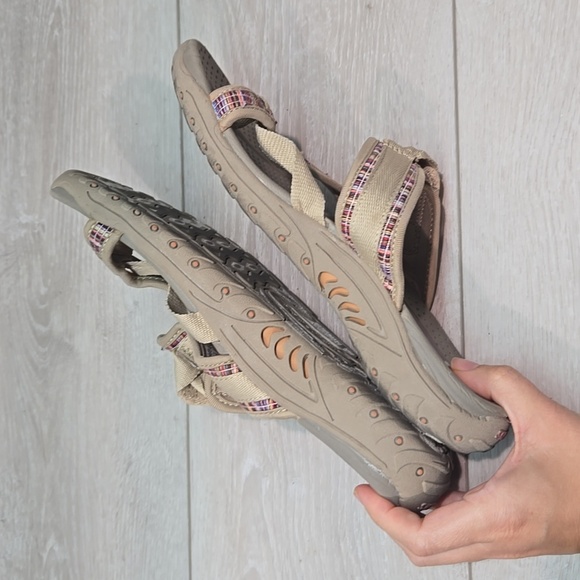 Skechers Women ReggaeOutdoor Lifestyle Loop Toe Casual Sandals Slide Shoes Sz 8 - Picture 9 of 12